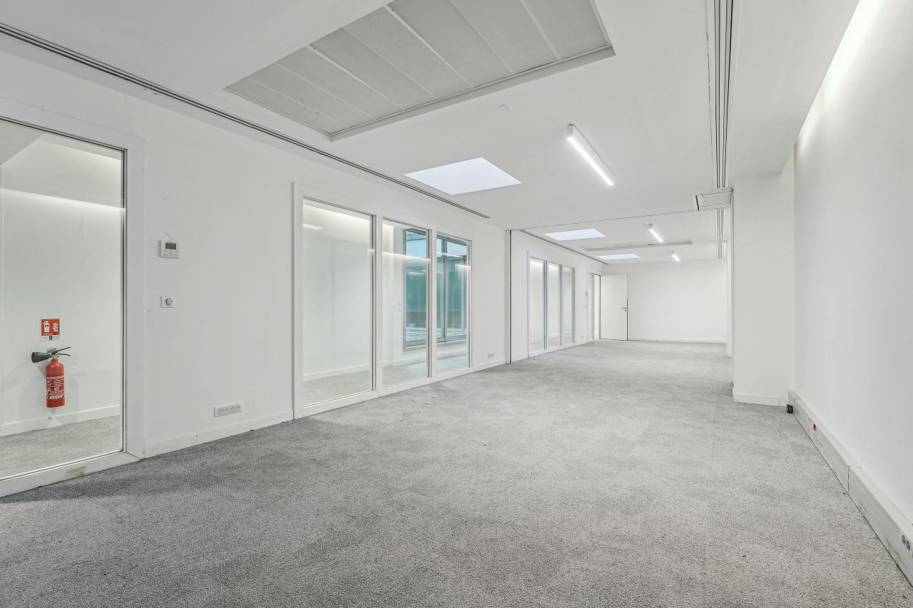 Bureau Neuilly-sur-Seine 372m² Location bureau Neuilly-sur-Seine Hauts-de-Seine OLBUR2207322 2